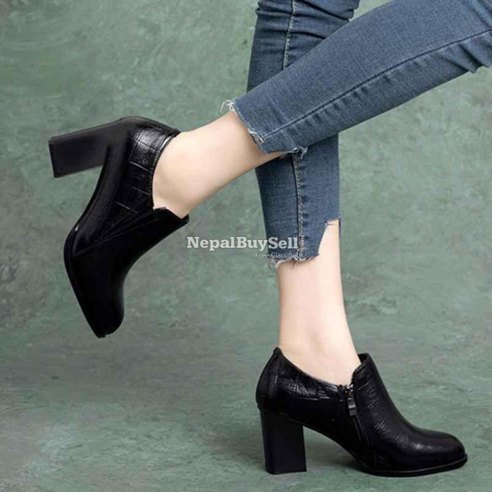 Deep mouth single shoes women's thick heel spring 2021 new pointed toe - 1/5