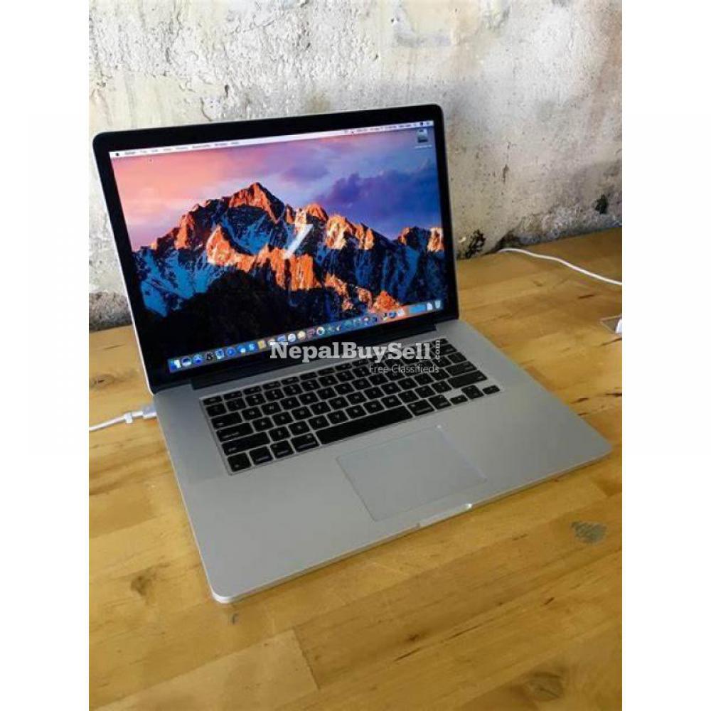 Macbook Pro 15 Inches, I7, 8 Gb Ram - 1