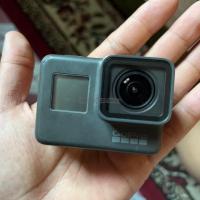 Go pro hero 5 black with all accesories for vlogging