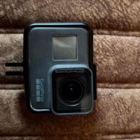 Go pro hero 5 black with all accesories for vlogging