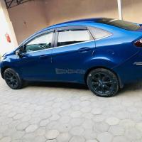 2013 model ford fiesta