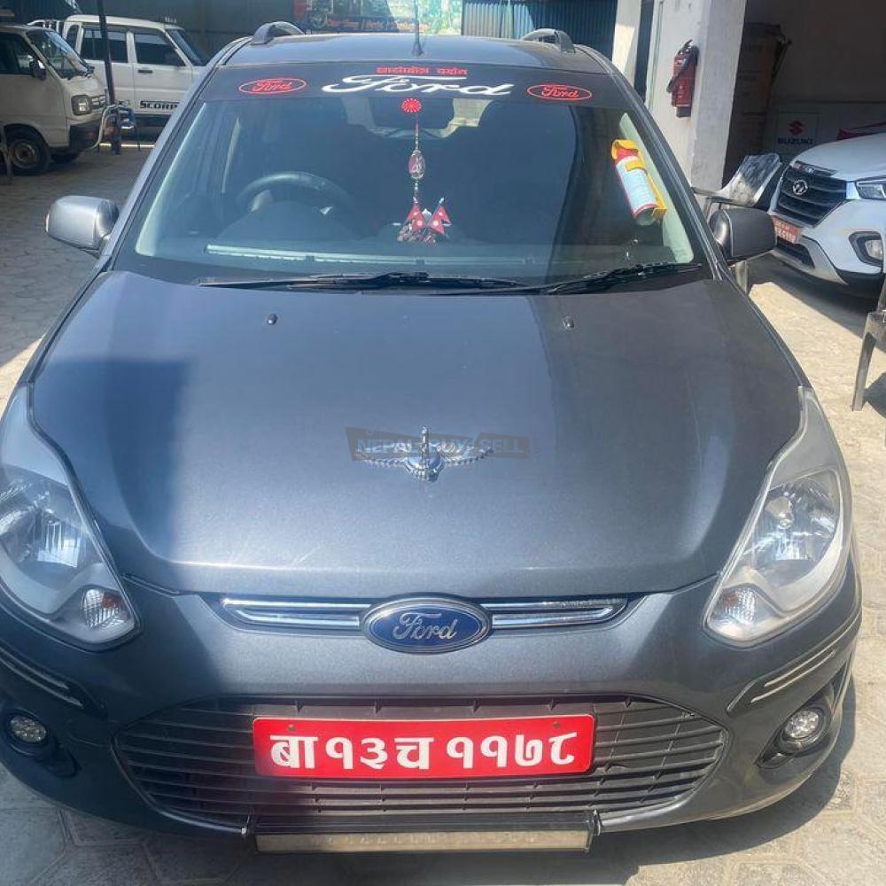 FORD FIGO TITANIUM 2015 - 1