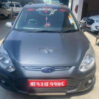 FORD FIGO TITANIUM 2015