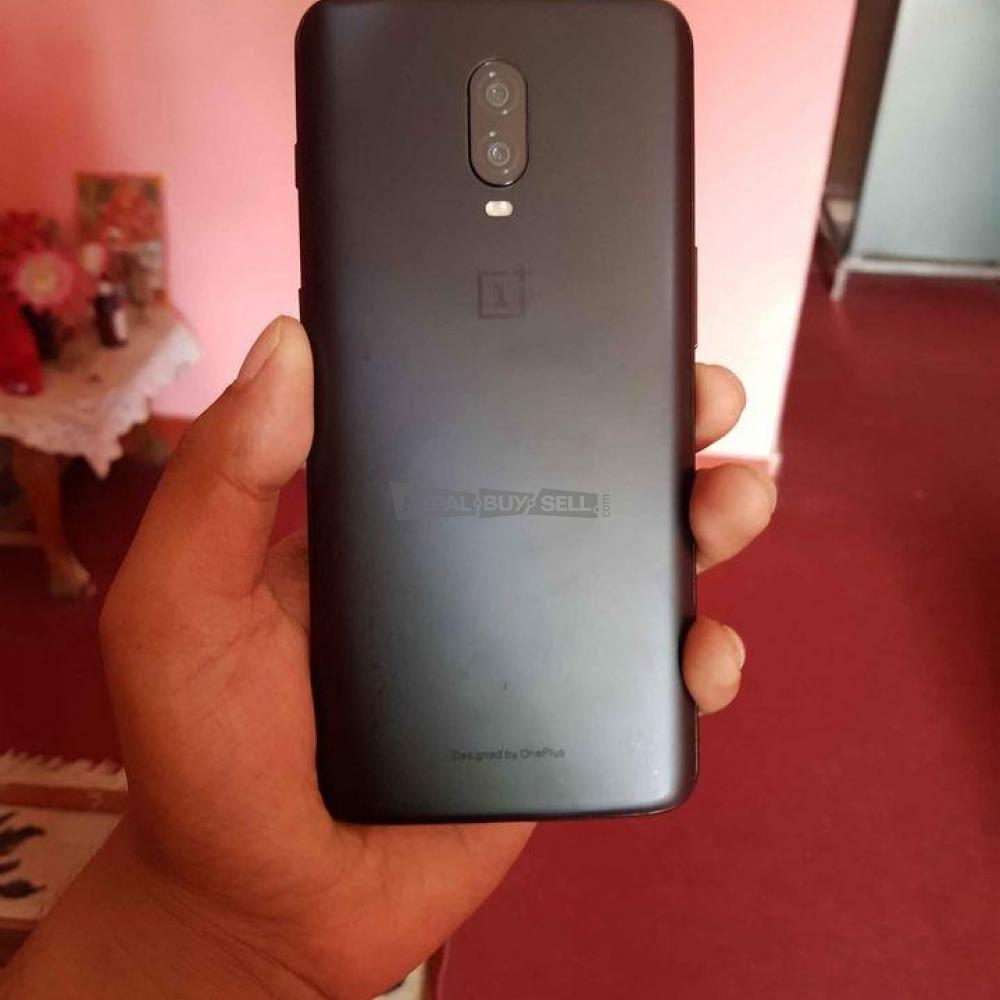 One Plus 6T 128 GB/8 GB Ram Like New - 1