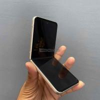 Samsung Galaxy Z Flip 3