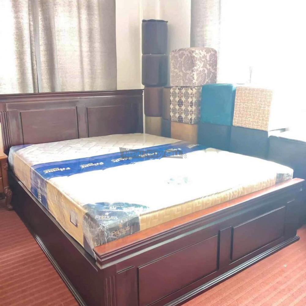 Wooden Bed with hydraulic systems - 1