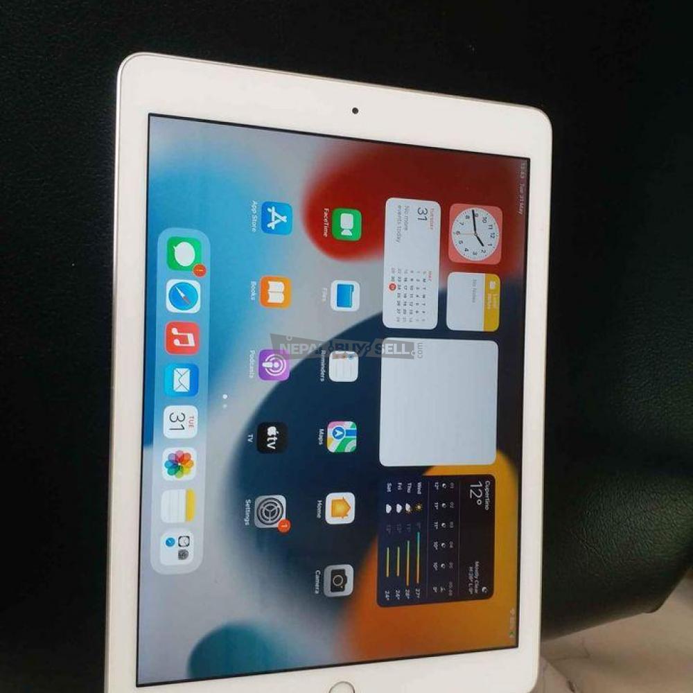 IPad air 6th generation - 1