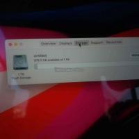 MacBook pro i7 16gb ram n 1 tb ssd. Touch ID