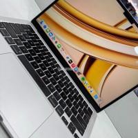 Mac book air M2 13.6 inch