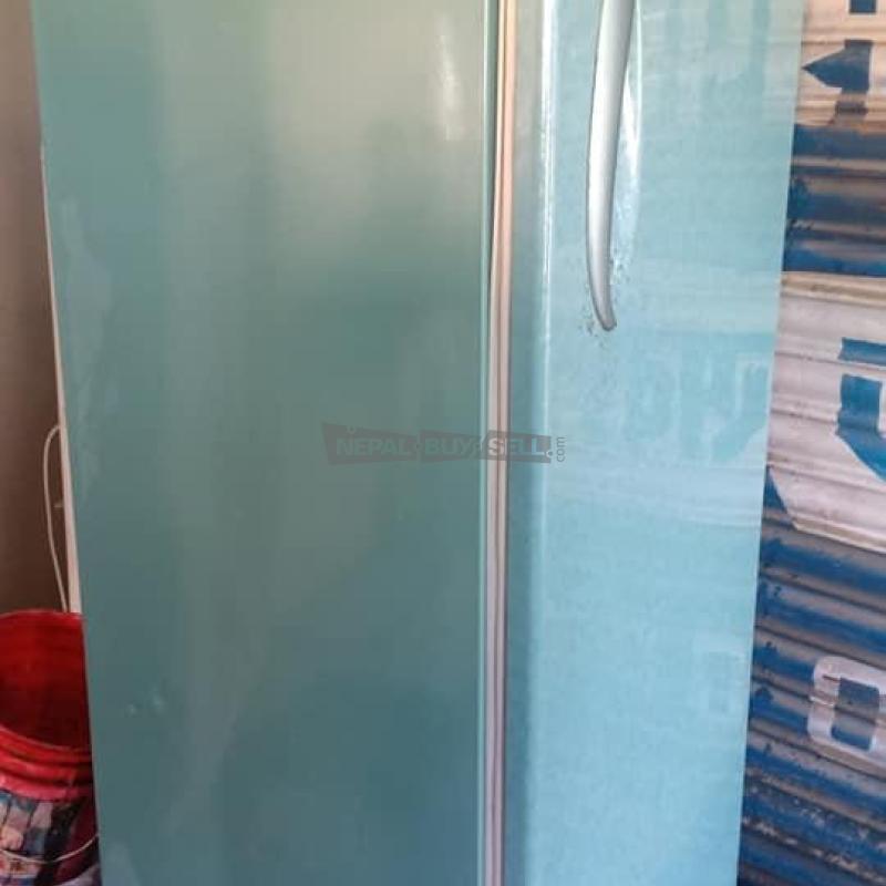 LG refrigerator - 1